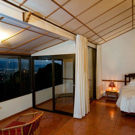 Pura Vida Retreat & Spa Pilas Eksteriør bilde