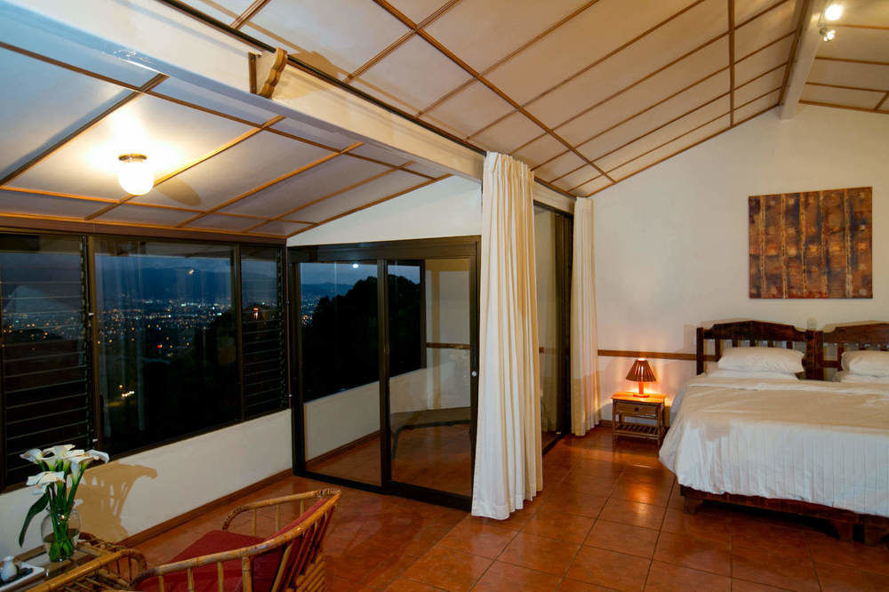 Pura Vida Retreat & Spa Pilas Eksteriør bilde