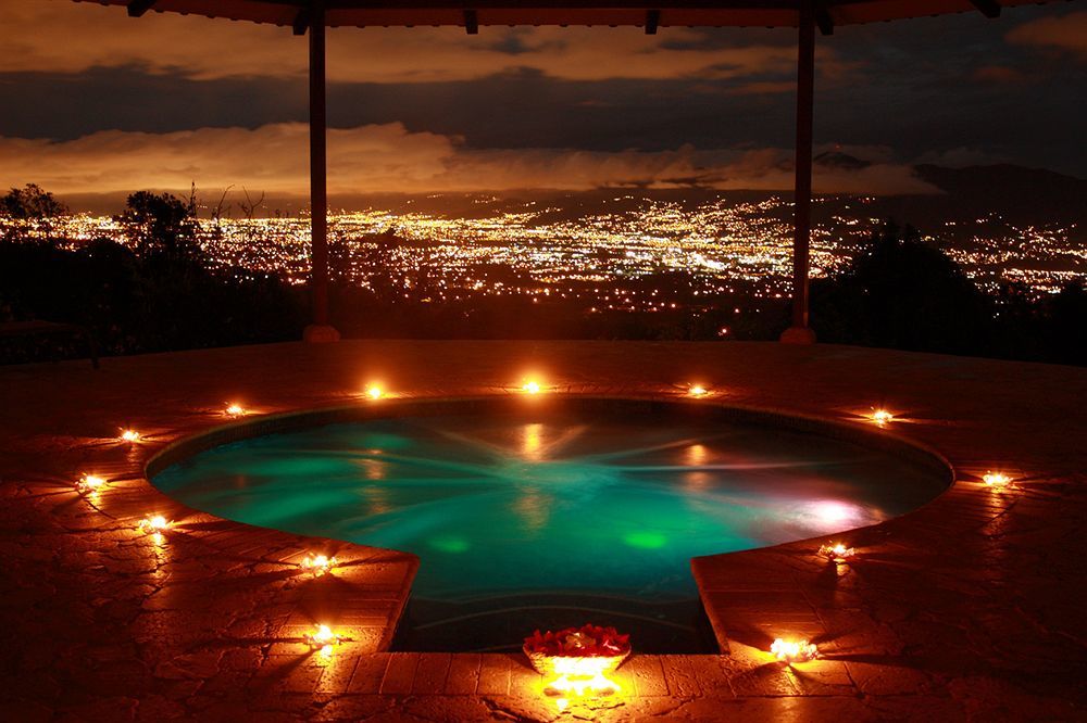 Pura Vida Retreat & Spa Pilas Eksteriør bilde