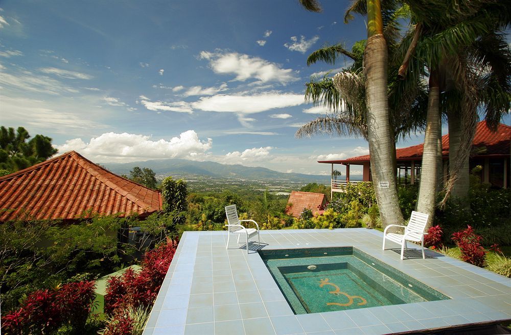 Pura Vida Retreat & Spa Pilas Eksteriør bilde