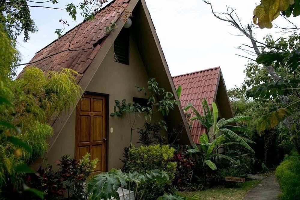 Pura Vida Retreat & Spa Pilas Eksteriør bilde